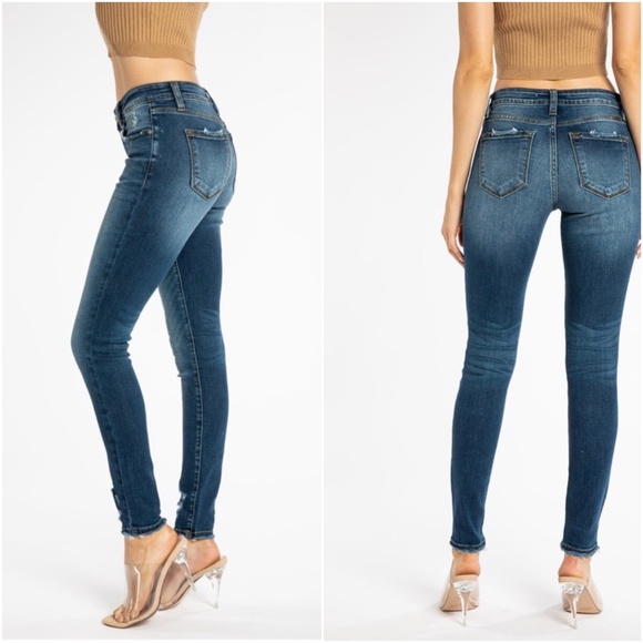 dark wash Kancan distressed frayed skinny Jeans - Picture 4 of 5